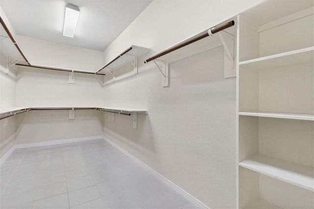 4438 W Maple Drive, Friendswood, TX 77546