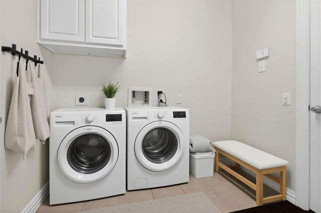 4438 W Maple Drive, Friendswood, TX 77546