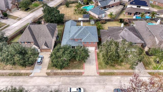 4438 W Maple Drive, Friendswood, TX 77546