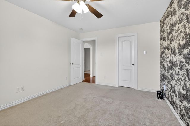 4438 W Maple Drive, Friendswood, TX 77546