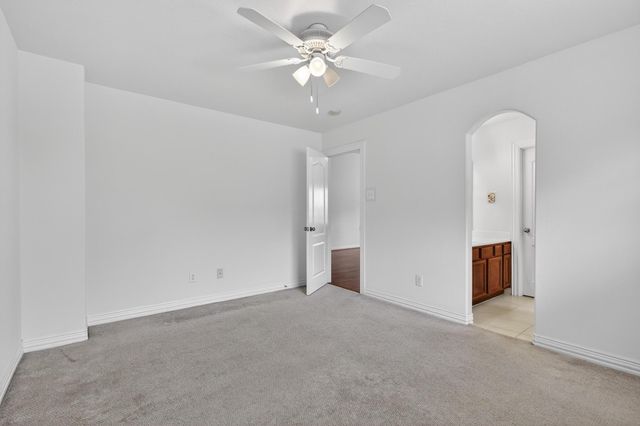 4438 W Maple Drive, Friendswood, TX 77546