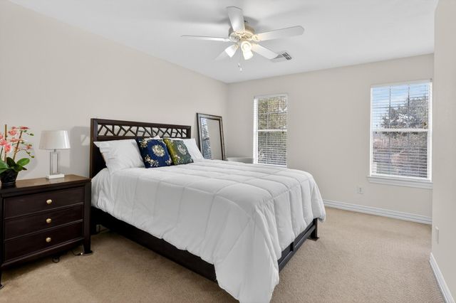 4438 W Maple Drive, Friendswood, TX 77546