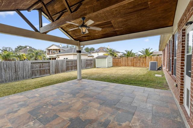 4438 W Maple Drive, Friendswood, TX 77546