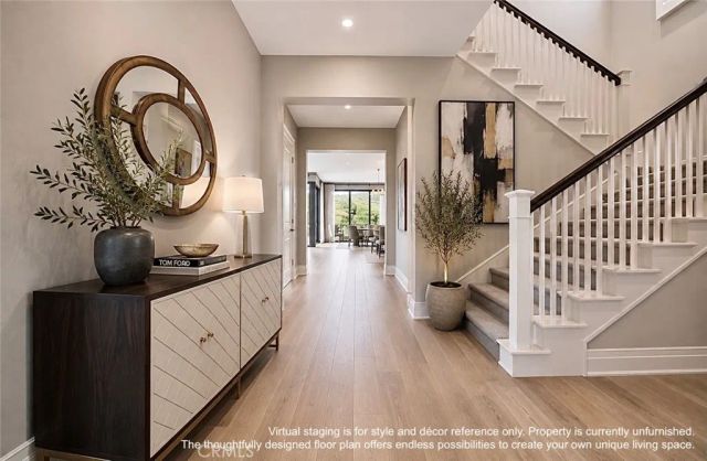 128 Roscomare, Irvine, CA 92602