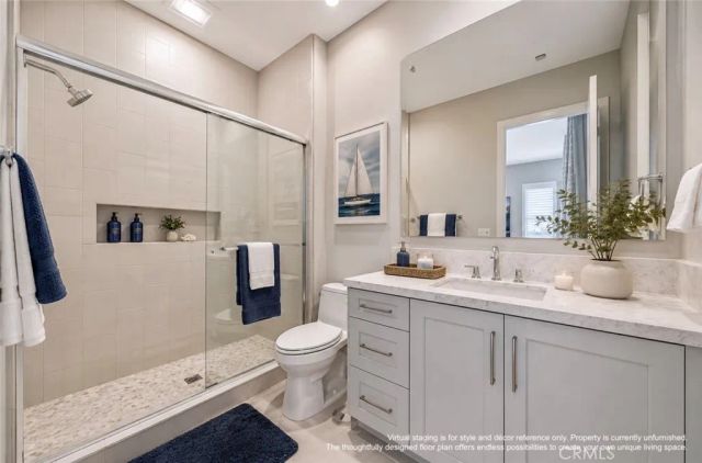 128 Roscomare, Irvine, CA 92602