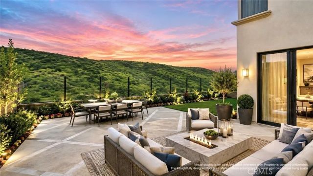 128 Roscomare, Irvine, CA 92602