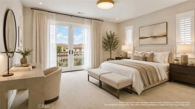 128 Roscomare, Irvine, CA 92602
