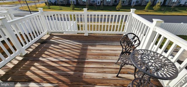 64 SISTERS FARMSTEAD RD, Mount Laurel, NJ 08054