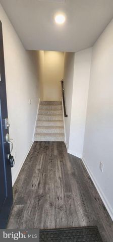 64 SISTERS FARMSTEAD RD, Mount Laurel, NJ 08054