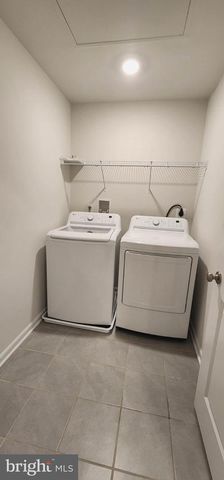 64 SISTERS FARMSTEAD RD, Mount Laurel, NJ 08054