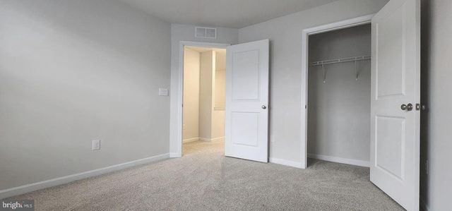 64 SISTERS FARMSTEAD RD, Mount Laurel, NJ 08054