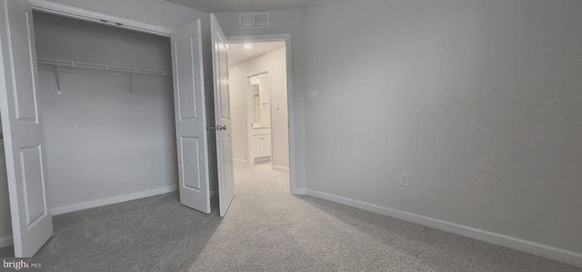 64 SISTERS FARMSTEAD RD, Mount Laurel, NJ 08054