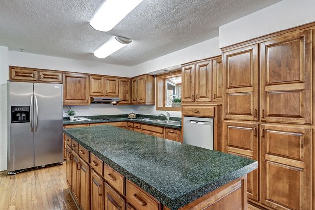 1600 La Cabra Drive SE, Albuquerque, NM 87123