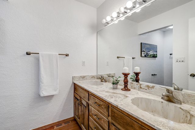 1600 La Cabra Drive SE, Albuquerque, NM 87123