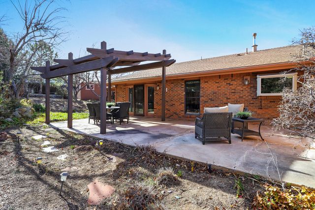 1600 La Cabra Drive SE, Albuquerque, NM 87123