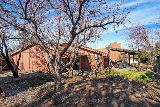 1600 La Cabra Drive SE, Albuquerque, NM 87123