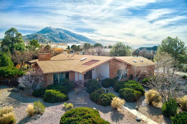 1600 La Cabra Drive SE, Albuquerque, NM 87123