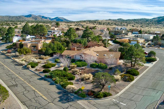 1600 La Cabra Drive SE, Albuquerque, NM 87123