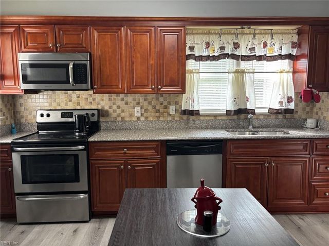 313 Constitution AVE, Portsmouth, VA 23704