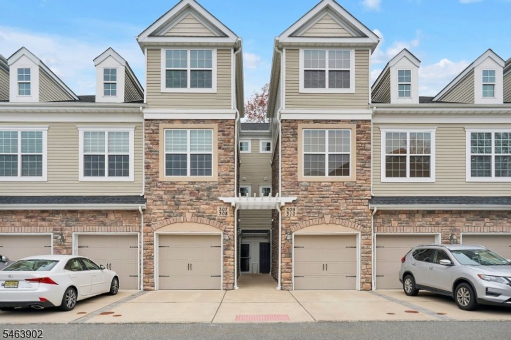 308 Rotando Way, Morris Plains Boro, NJ 07950 — photo 2