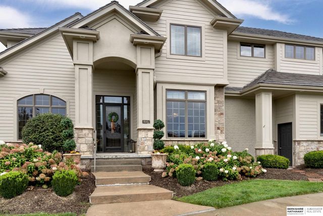 805 N 132 Avenue, Omaha, NE 68154