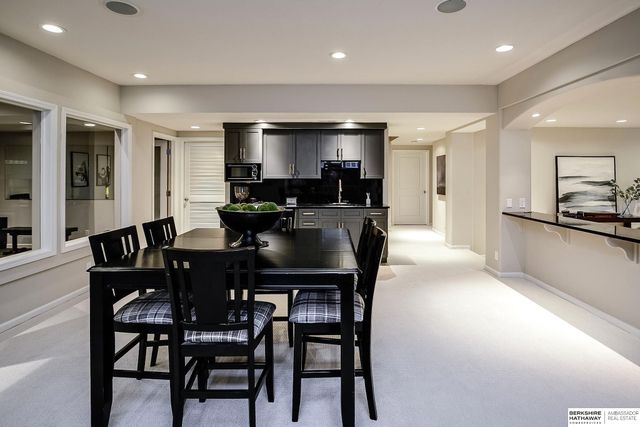 805 N 132 Avenue, Omaha, NE 68154