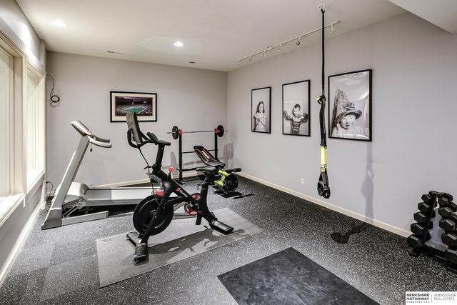 805 N 132 Avenue, Omaha, NE 68154