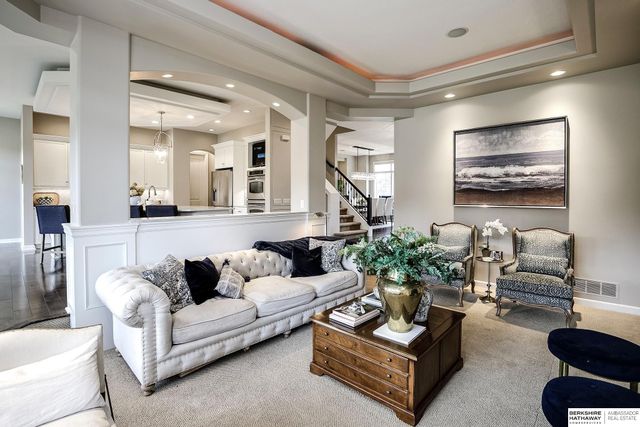 805 N 132 Avenue, Omaha, NE 68154