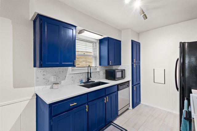6205 Sunnybrook Drive, Watauga, TX 76148