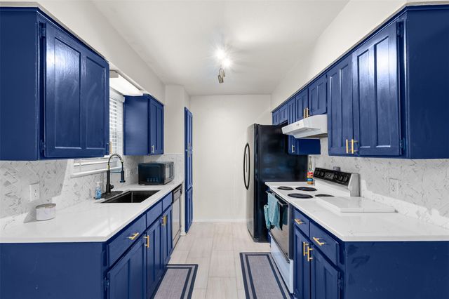 6205 Sunnybrook Drive, Watauga, TX 76148