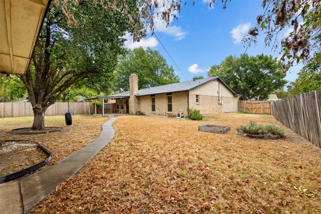 6205 Sunnybrook Drive, Watauga, TX 76148