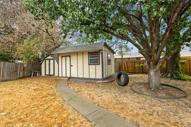 6205 Sunnybrook Drive, Watauga, TX 76148