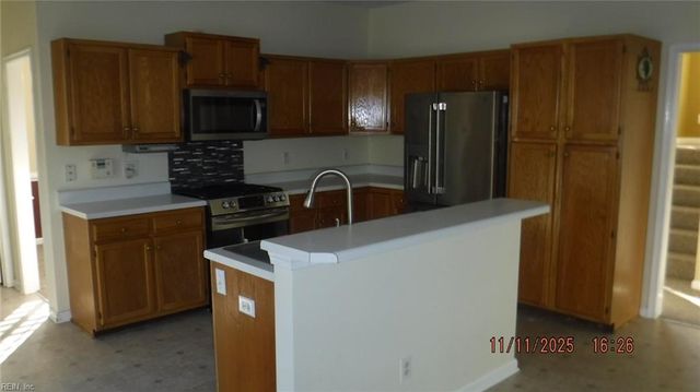 6404 Pelican CRES, Suffolk, VA 23435