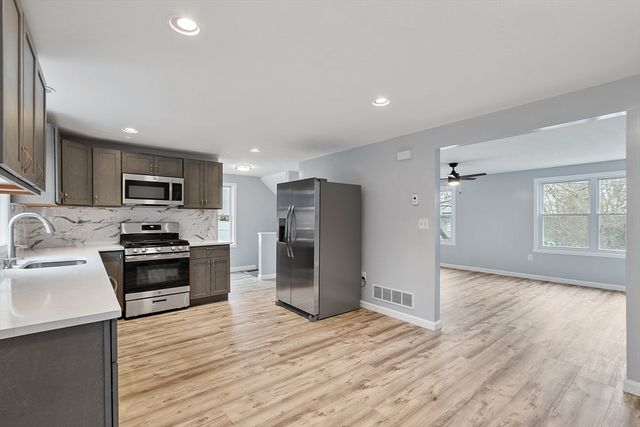 4 Moran Court 4, Lawrence, MA 01841