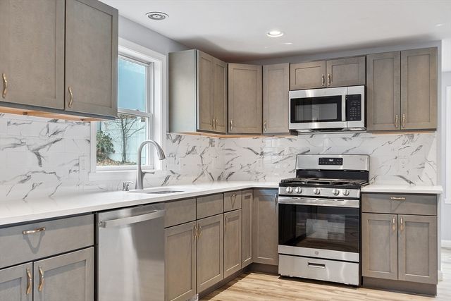 4 Moran Court 4, Lawrence, MA 01841