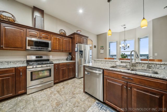 420 Eagles Nest Drive, Disney, OK 74340