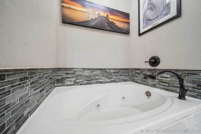 420 Eagles Nest Drive, Disney, OK 74340