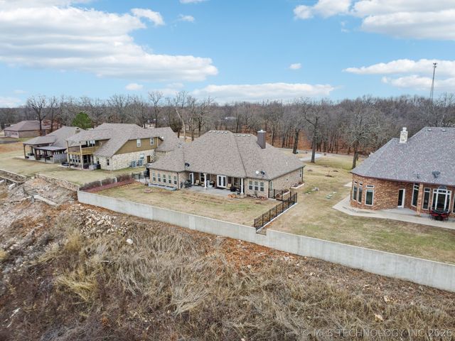 420 Eagles Nest Drive, Disney, OK 74340