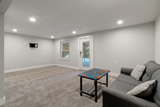 336 N Manus Drive, Dallas, TX 75224