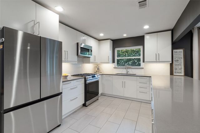 336 N Manus Drive, Dallas, TX 75224