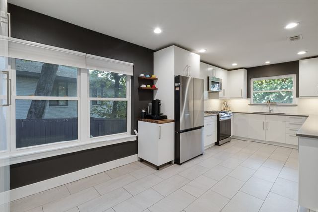 336 N Manus Drive, Dallas, TX 75224