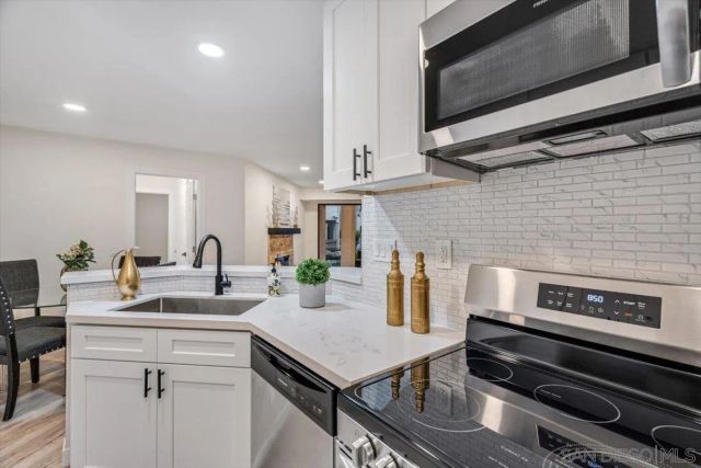 9745 Mesa Springs Way 142, San Diego, CA 92126