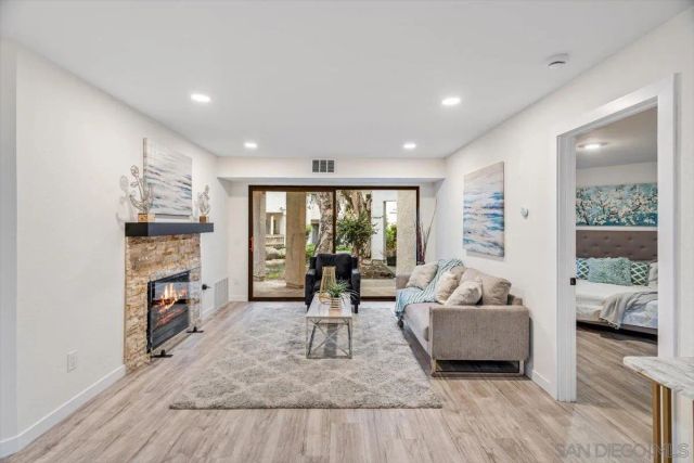 9745 Mesa Springs Way 142, San Diego, CA 92126