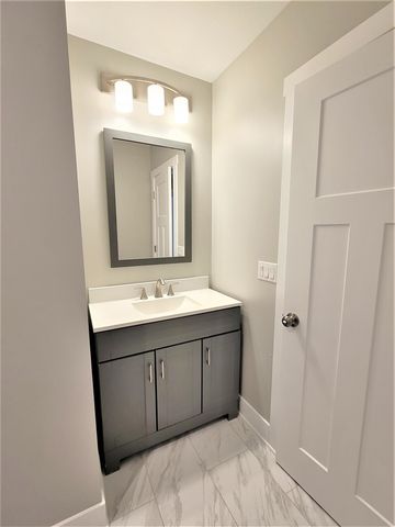 1140 E Breckenridge Street, Ferndale, MI 48220