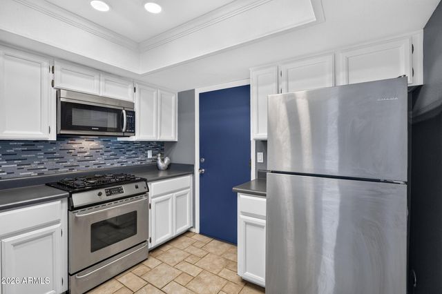 821 E REDONDO Drive, Tempe, AZ 85282