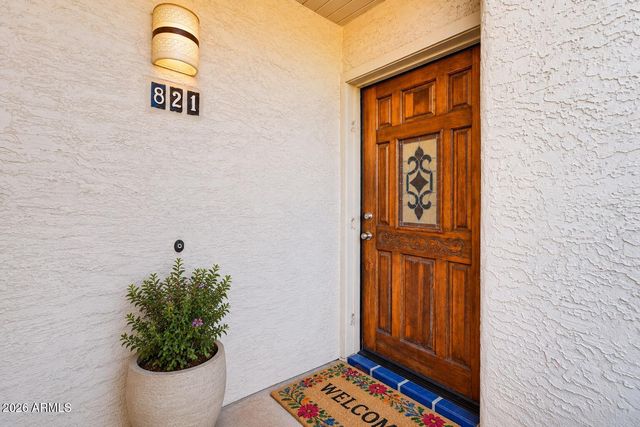 821 E REDONDO Drive, Tempe, AZ 85282