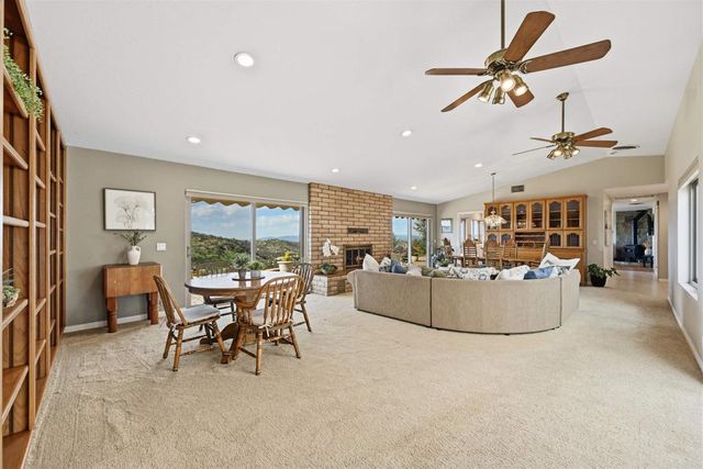 13065 Via Suena, Valley Center, CA 92082