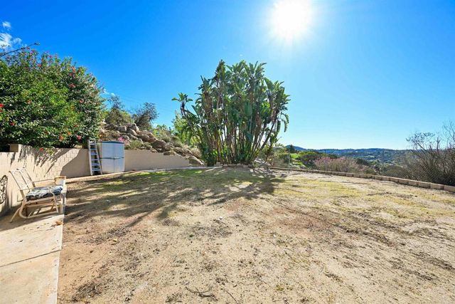 13065 Via Suena, Valley Center, CA 92082