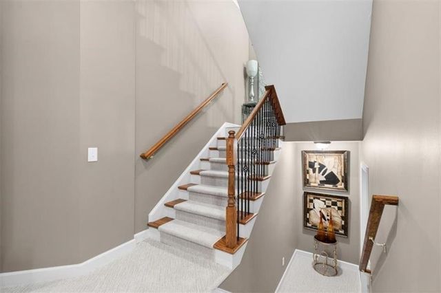 12 Somerset Lane, Cartersville, GA 30121