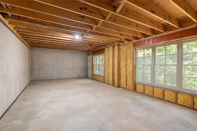 12 Somerset Lane, Cartersville, GA 30121